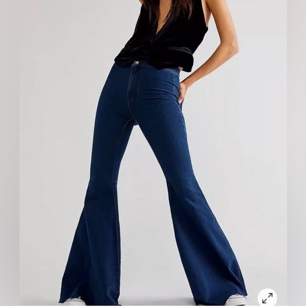 Flying Monkey| Hi-Rise Stretch Raw Hem Bell Bottom Jeans